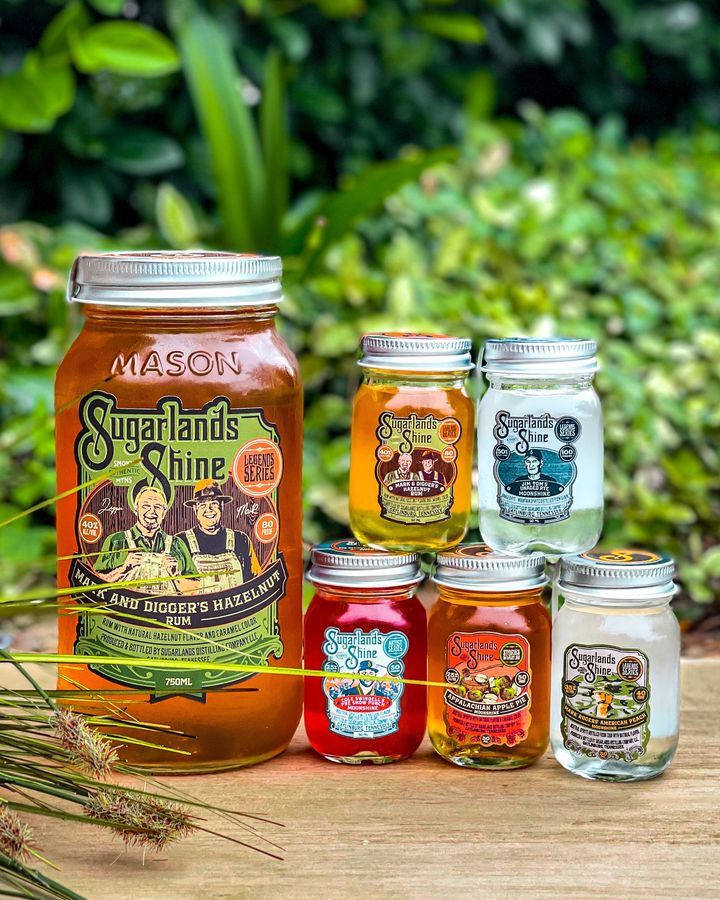 Sugarlands Shine Mini Jar Gift Sampling Set (5) with Mark & Diggers Hazelnut Rum 750ml